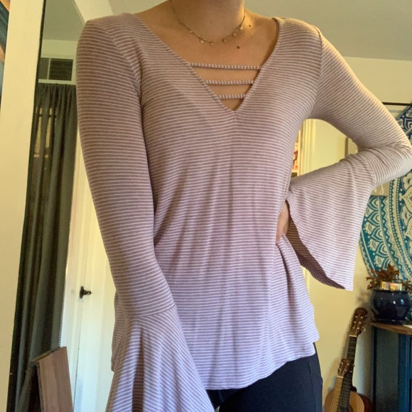 Soft and bouncy blouse 💗 - Picture 1 of 2